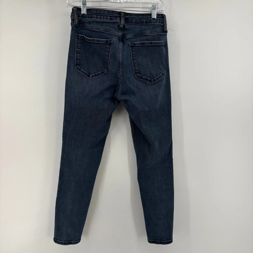 Old Navy Women's Size 8 Short Blue Wash‎ Mid Rise Skinny Jeans